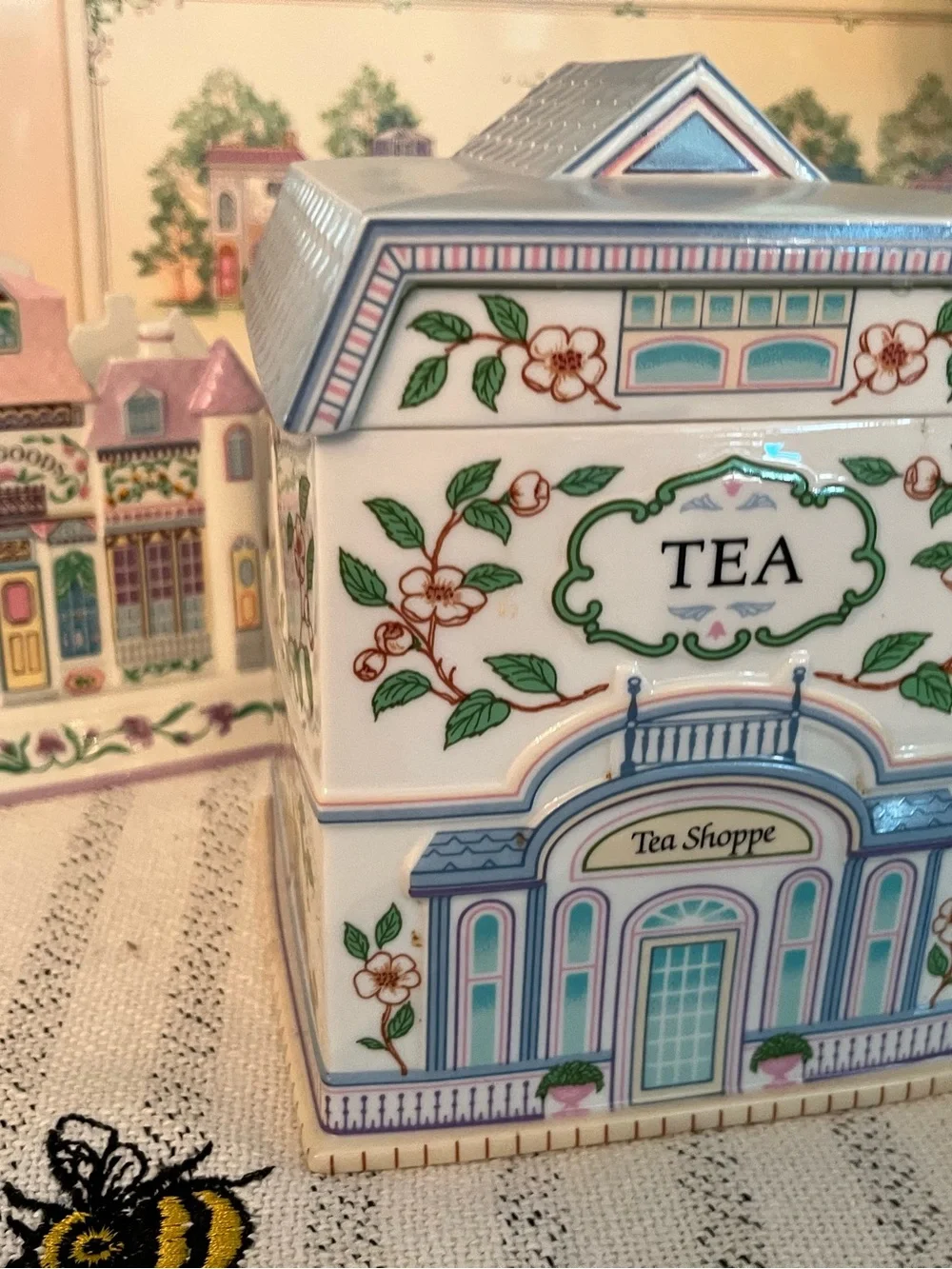 LENOX Village Tea Shoppe Decorative Porcelain Canister, Vintage 1990s